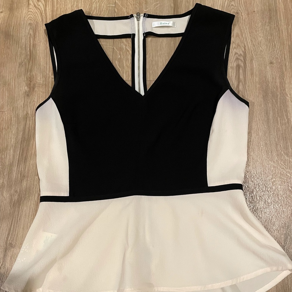 Black and white contrast tank